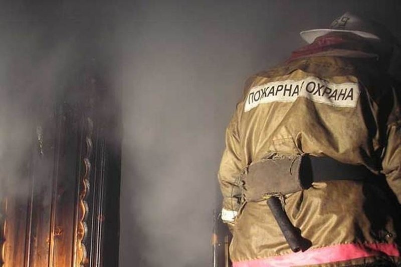В Елизовском районе пожарные ликвидировали возгорание в бане