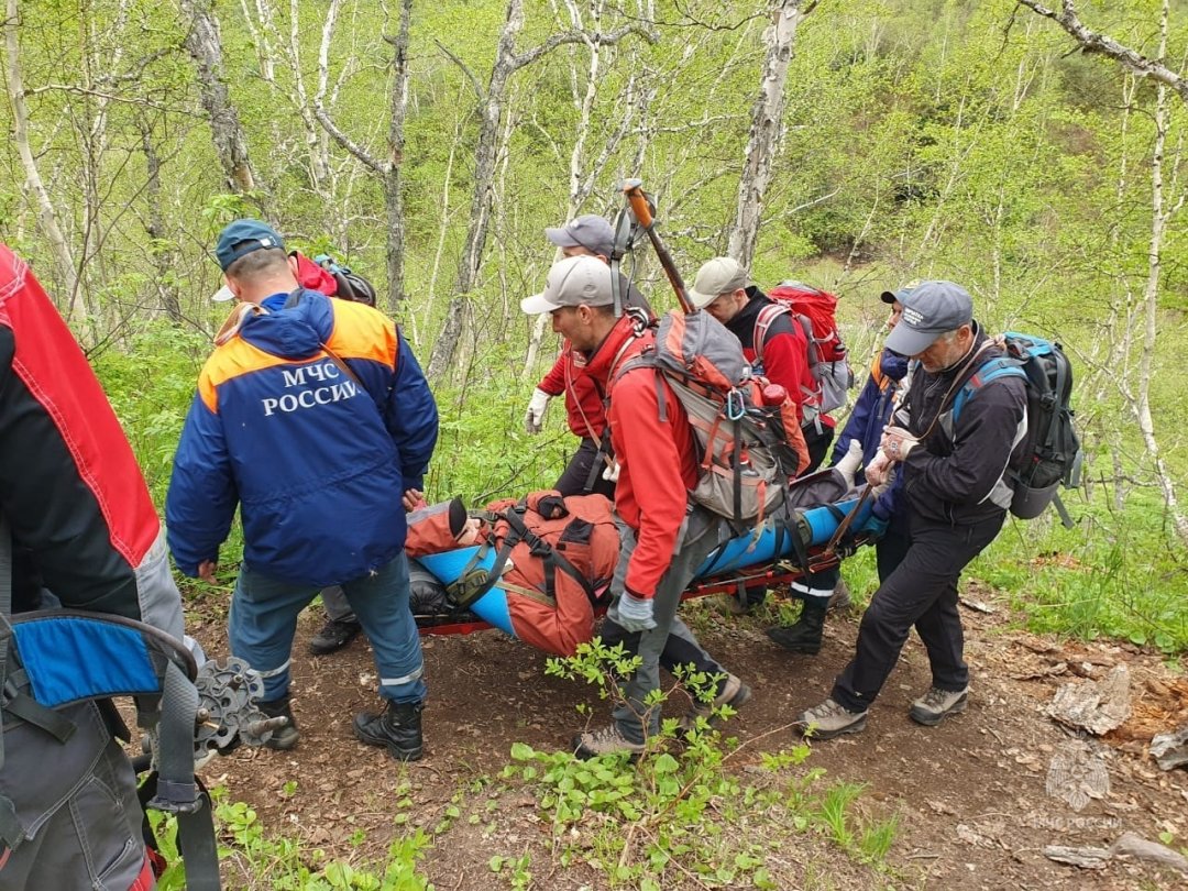 На Камчатке спасатели эвакуировали подростка с популярного туристического  маршрута из-за плохого самочувствия » ЕЛИЗОВО · СЕГОДНЯ